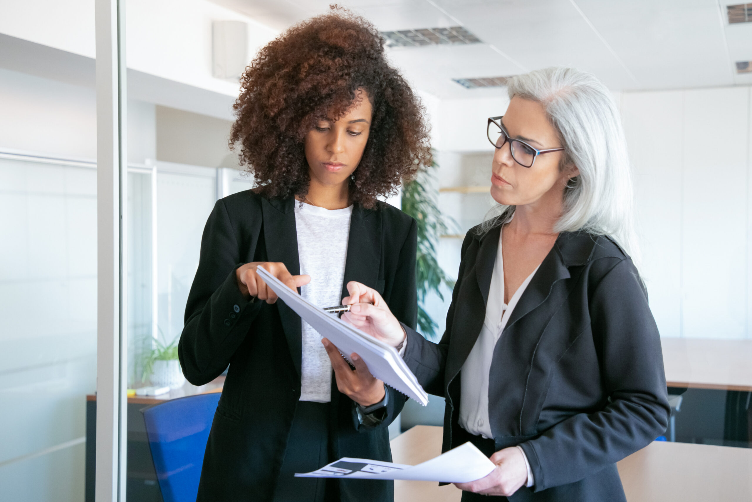 Liderança fraca na empresa: por que sua equipe depende de você para tudo